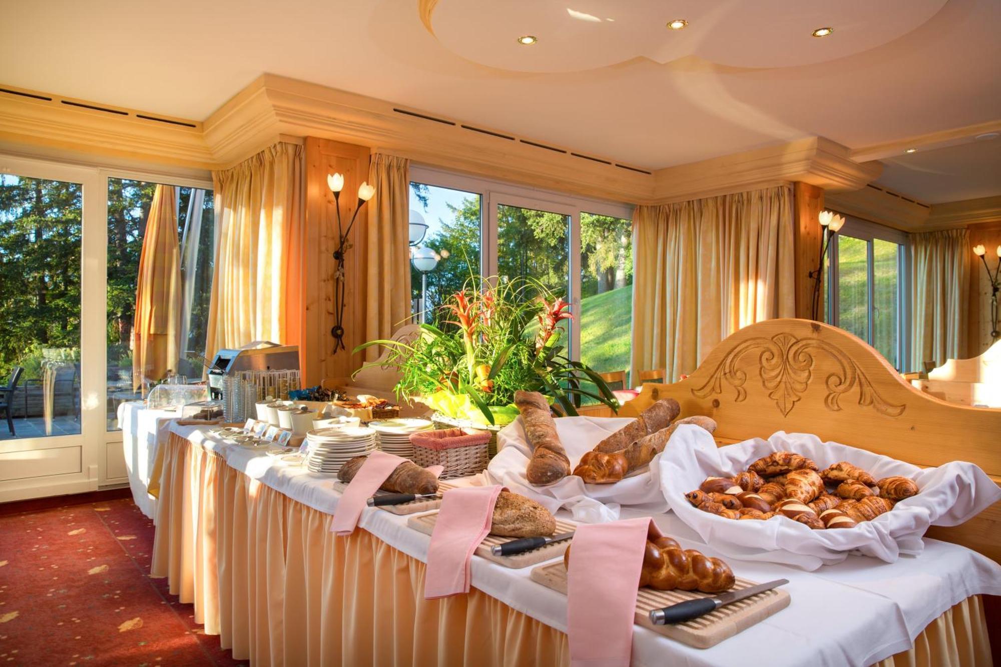 Hotel Helvetia Intergolf Crans-Montana Eksteriør billede
